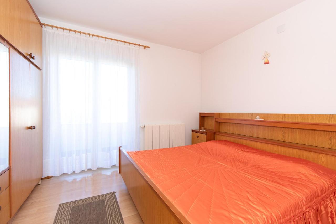2-Bedroom Krk Apartment - Near Krk Beaches & Town! Krk Town Dış mekan fotoğraf